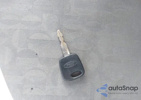 2005 Ford Focus Zx4 из США, поврежденный, VIN 1FAFP34N65W229242